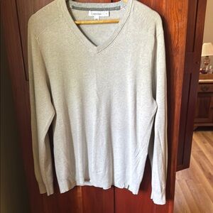 Calvin Klein Men's Soft Gray V-Neck Sweater